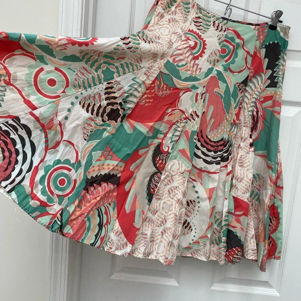 Elie Tahari Red and Green Silk / Cotton A-Line Skirt - Size 6